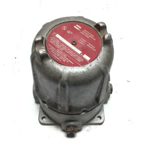 Crouse-Hinds EJH5311100 Explosion Proof Dust Tight Assembly w/Dwyer Pressure Switch