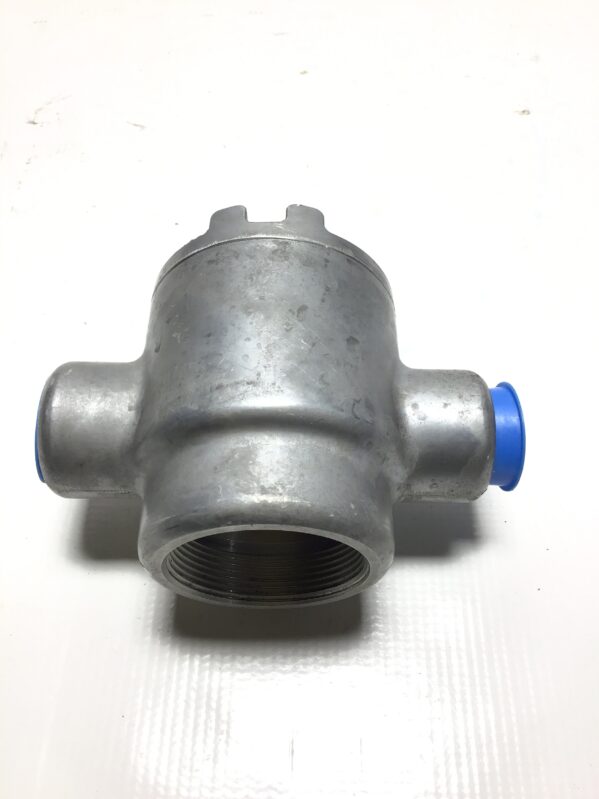 Eaton Crouse-Hinds 1021431 Round Conduit Outlet Box – Moses B. Glick