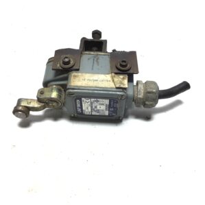 Square D TUA5 Heavy Duty Limit Switch 20A 5A