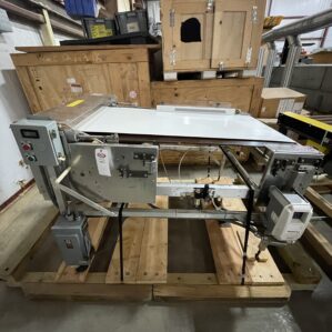30.5" AL Inclined Powered Variable Speed Belt Conveyor 60" Long x 36"-42" High