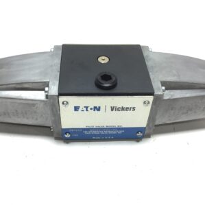 Eaton Vickers DG4S4-012C-50 Pilot-Operated Directional Control Valve .61 Amps