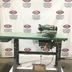 U.S. Blind Stitch Industrial Sewing Machine M 718 Clutch Motor M9 1/3HP