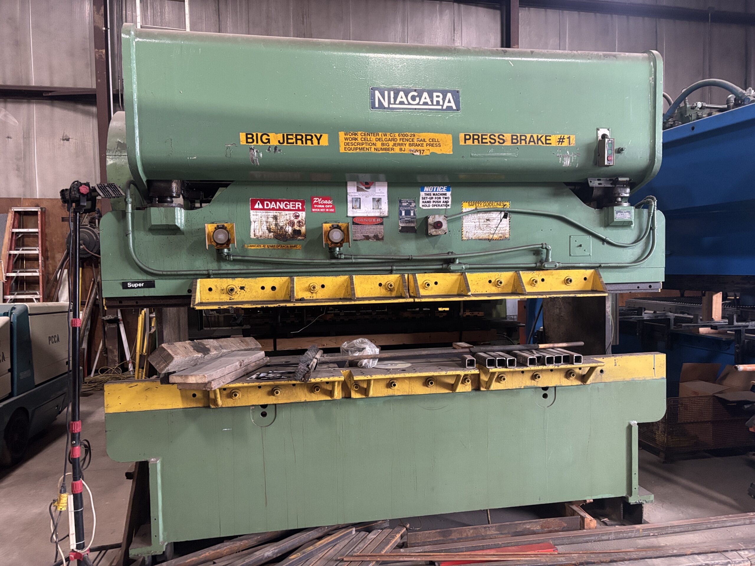Niagara 60-8-10 60-Ton x 10' Mechanical Press Brake