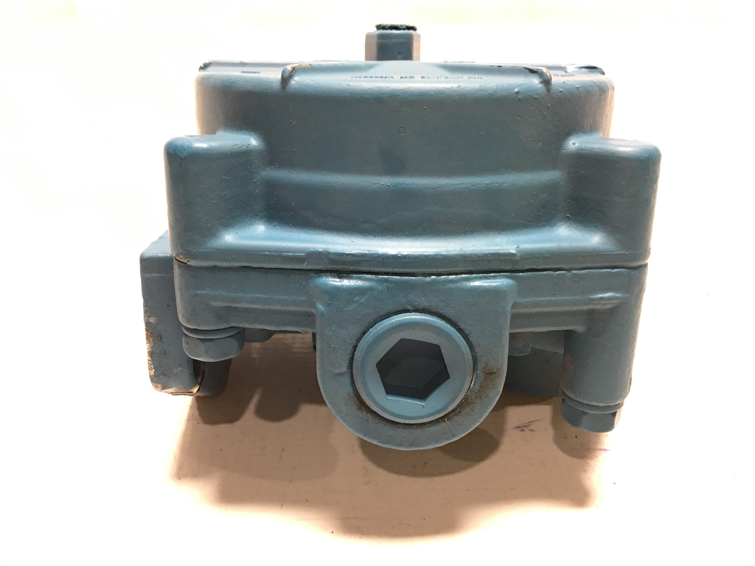 Bendix R-8 Relay Valve 286371 00286371 14726-001 RA-57-18-02 Air Brake - Image 7