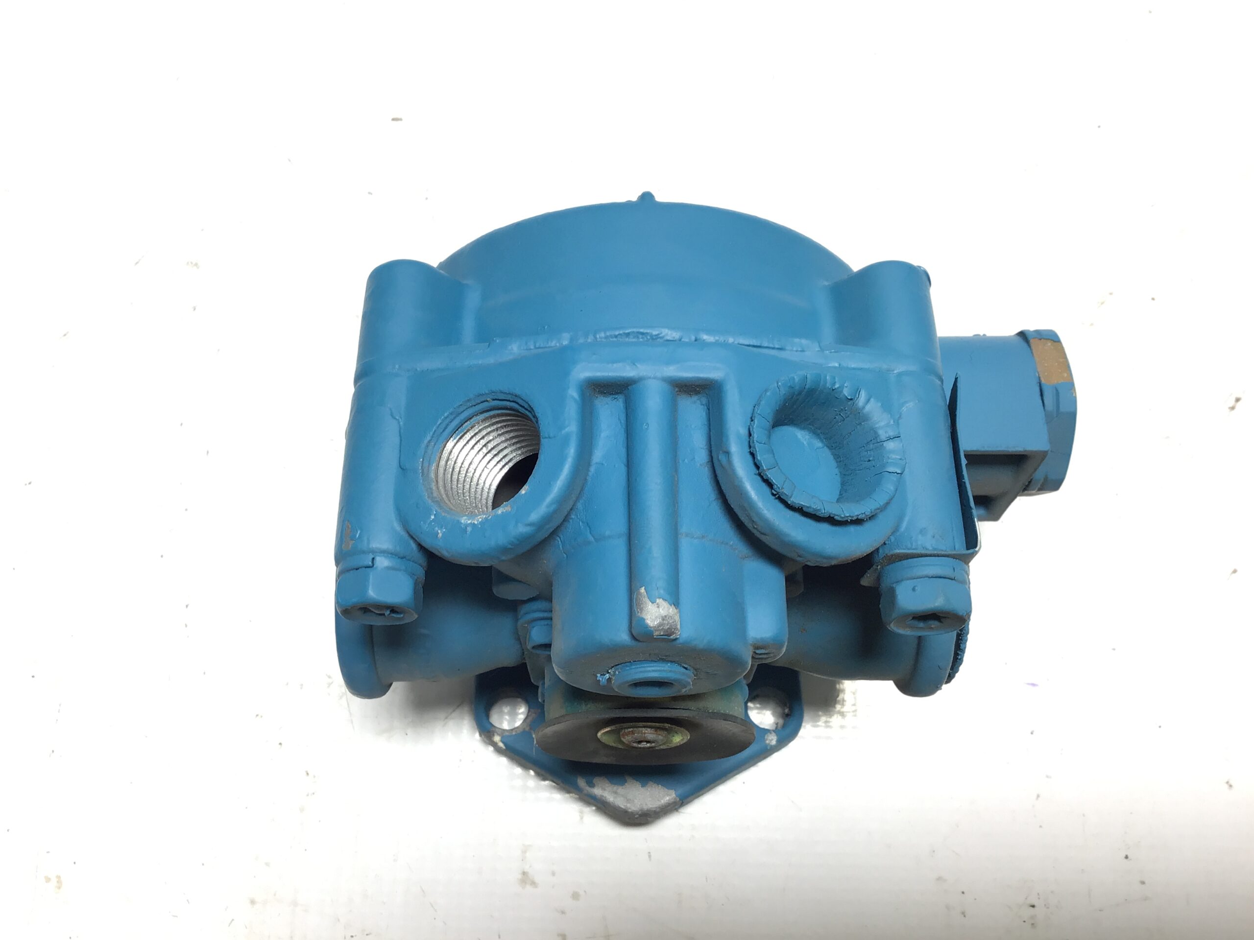 Bendix R-8 Relay Valve 286371 00286371 14726-001 RA-57-18-02 Air Brake - Image 6