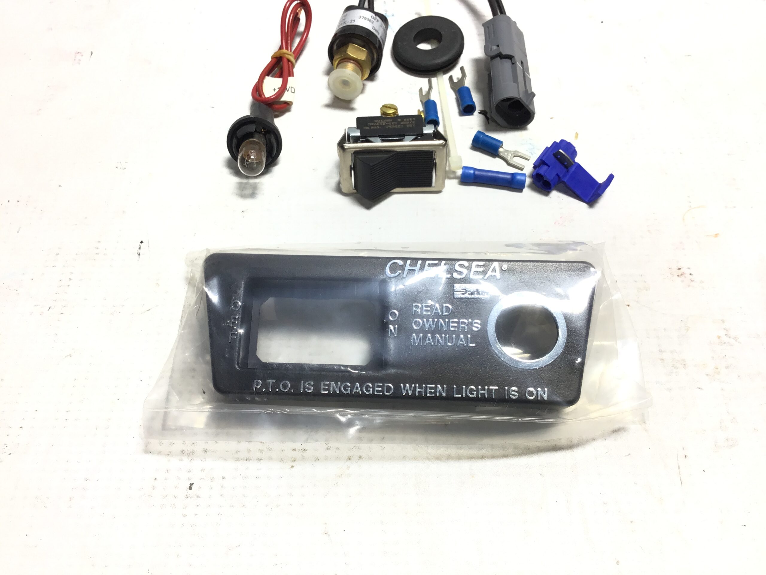 Chelsea 329024-12X PTO Engage OEM NOS Indicator Display Kit