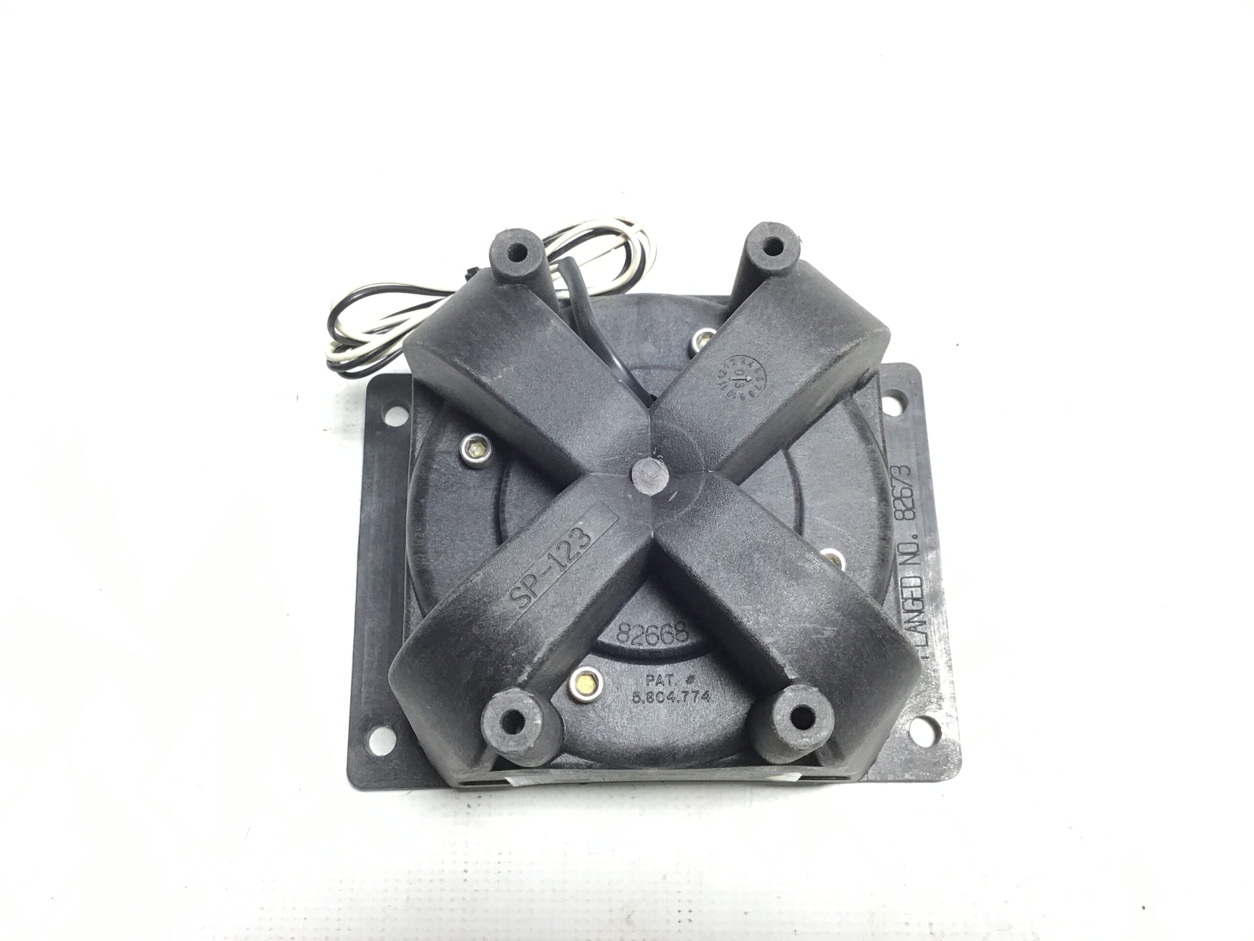Whelen W4608E 040991V002 100 Watt Black Siren Speaker Emergency Vehicle - Image 4
