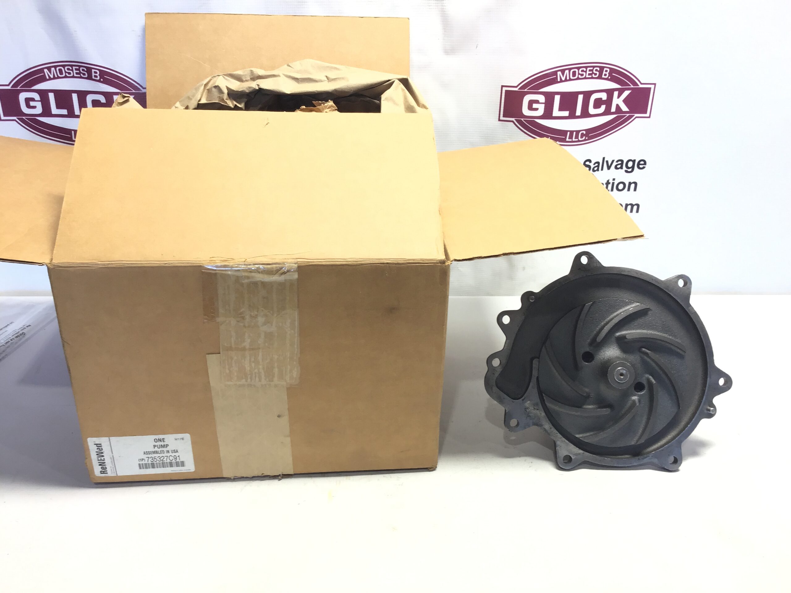 International Navistar DT466 DT360 Water Pump 735327C91 w/Gasket - Image 3