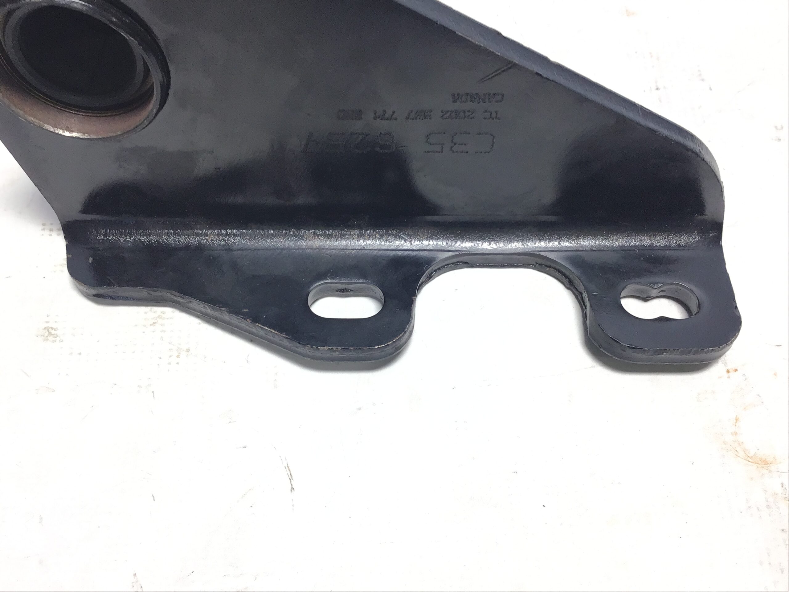 Meritor C35 3299Q6257 Air Brake Chamber Bracket AY-BKT-CHMBR 92° OEM - Image 4