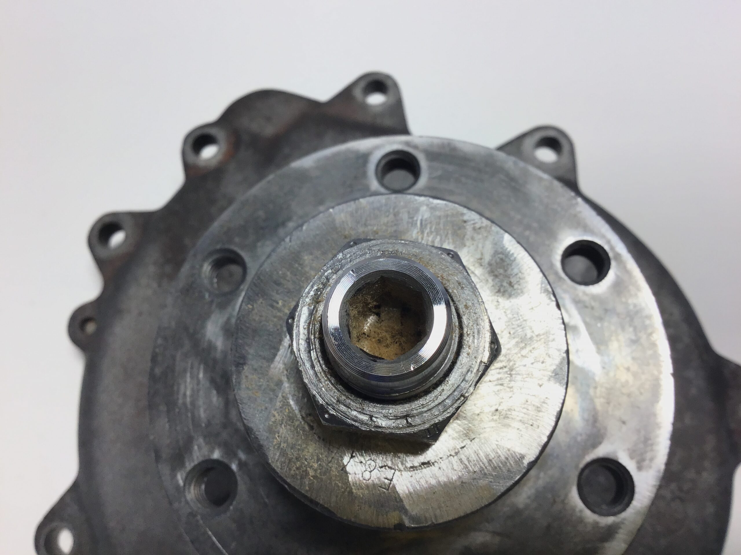 International Navistar DT466 DT360 Water Pump 735327C91 w/Gasket - Image 6