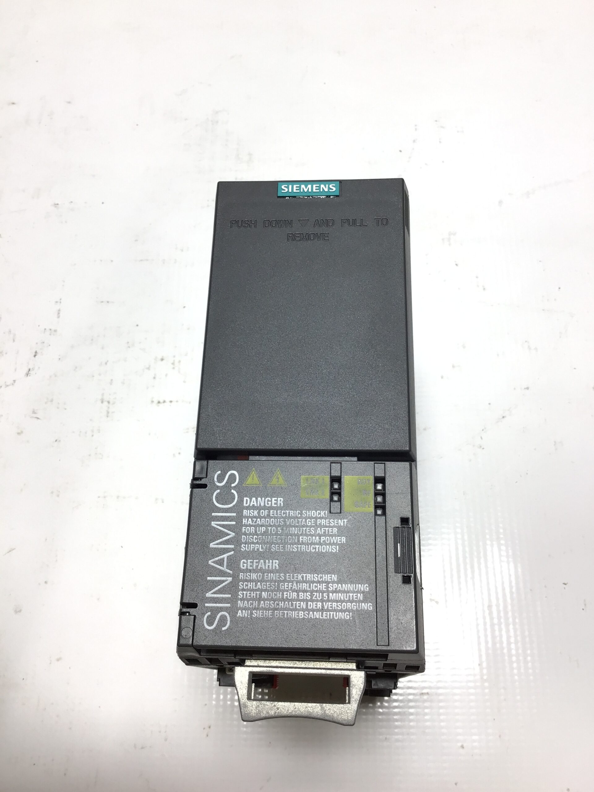 Siemens SINAMICS G120C 1P 6SL3210-1KE11-8AF2 Frequency Converter Drive 0.55 kW 0.75 HP