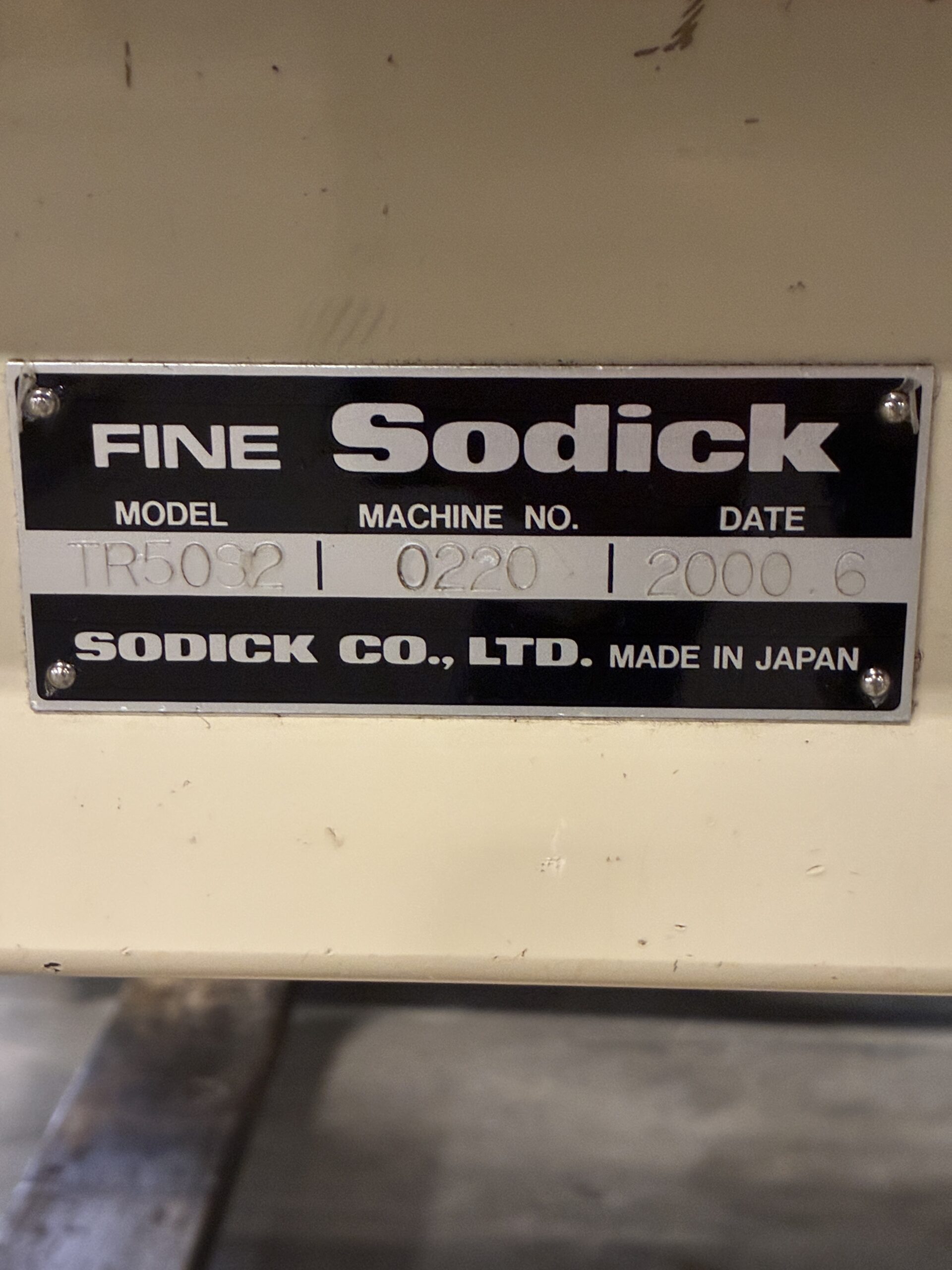 Sodick TR50S2 50 Ton Horizontal Plastic Injection Molding Machine w/ Picker - Image 8