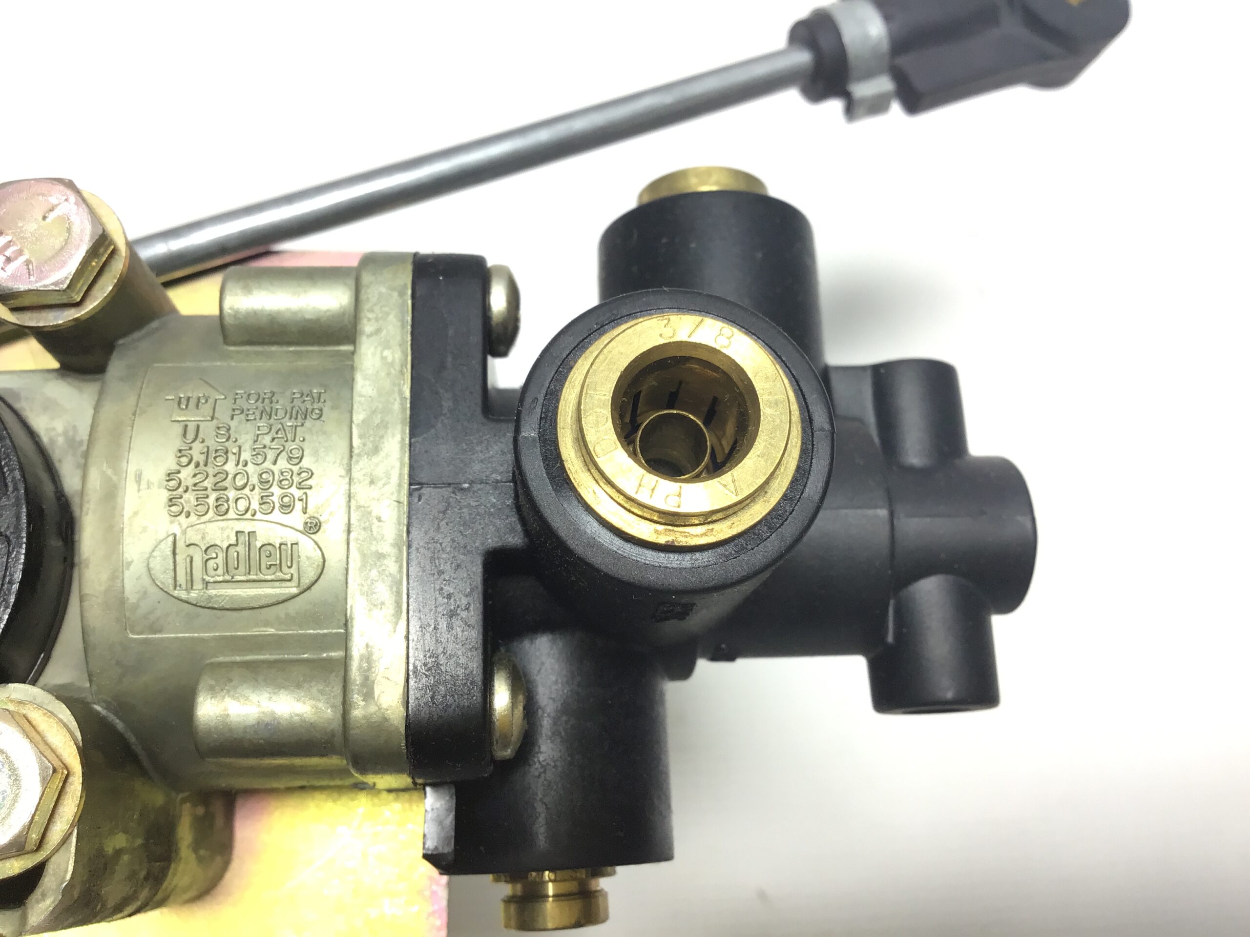 Hadley Style Height Control Valve 3816749C91 Air Suspension Leveling Valve - Image 6