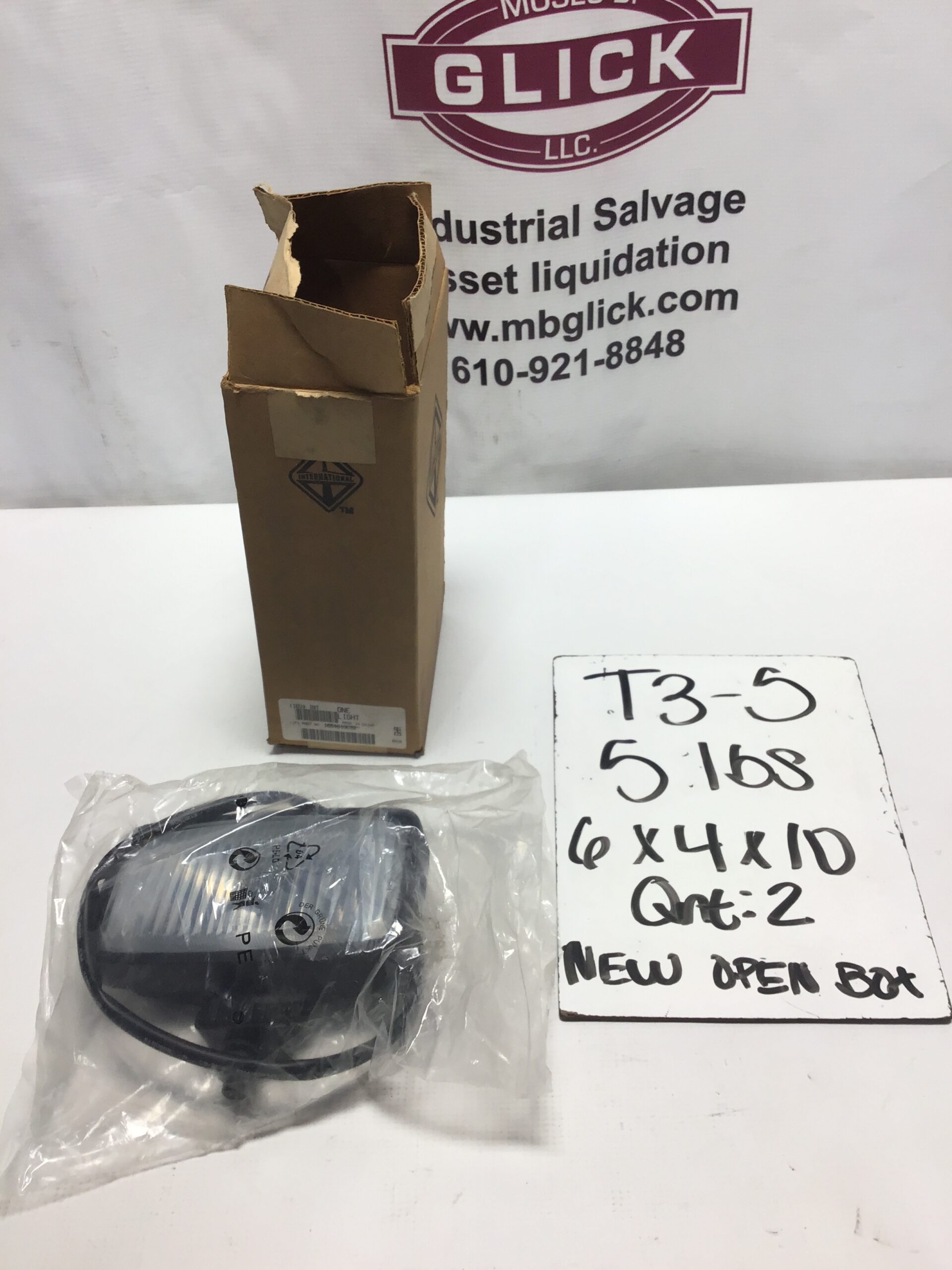Peterson PM-521 SAE-FY-85 Rectangular Fog Driving Light - Image 6