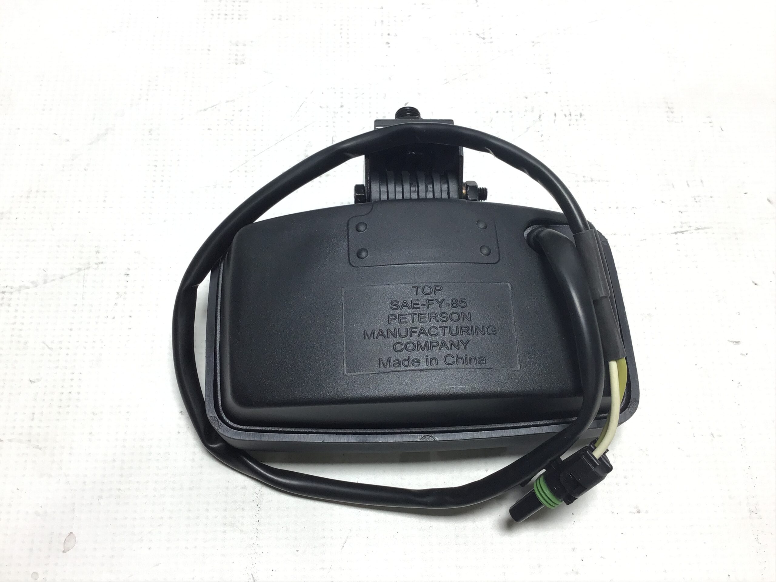 Peterson PM-521 SAE-FY-85 Rectangular Fog Driving Light - Image 4