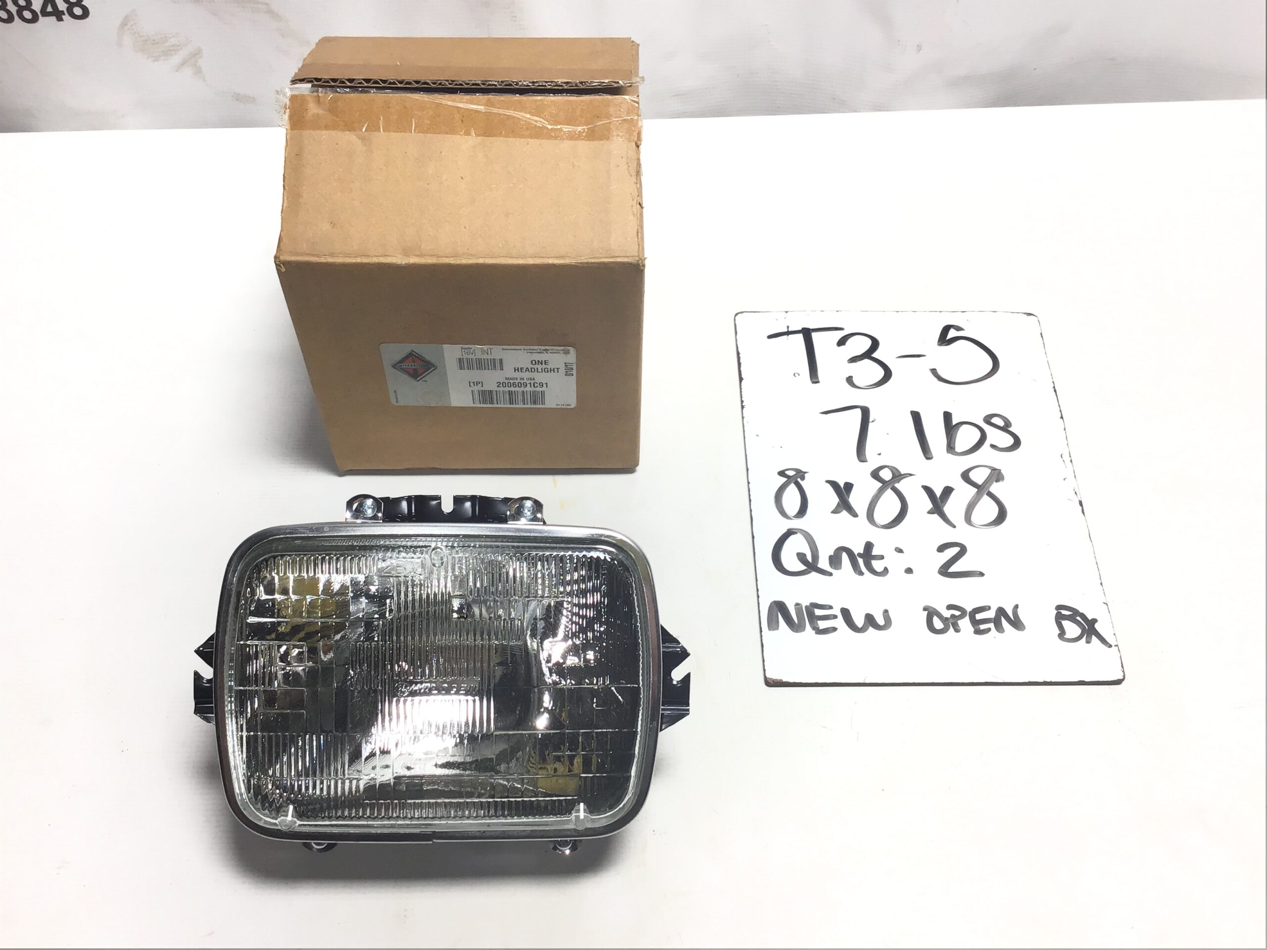 International 2006091C91 Sealed Beam Halogen Headlight