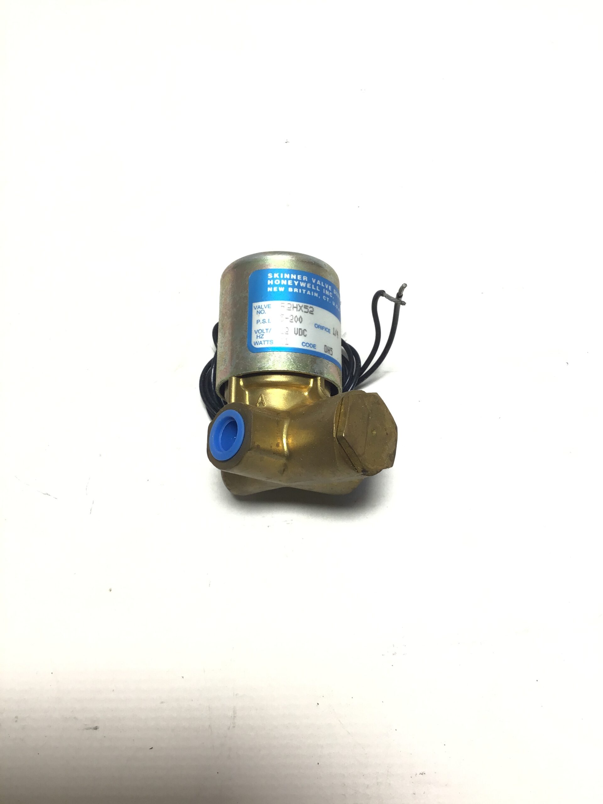 Skinner R2HX52 Solenoid Valve 1/4" - Image 2