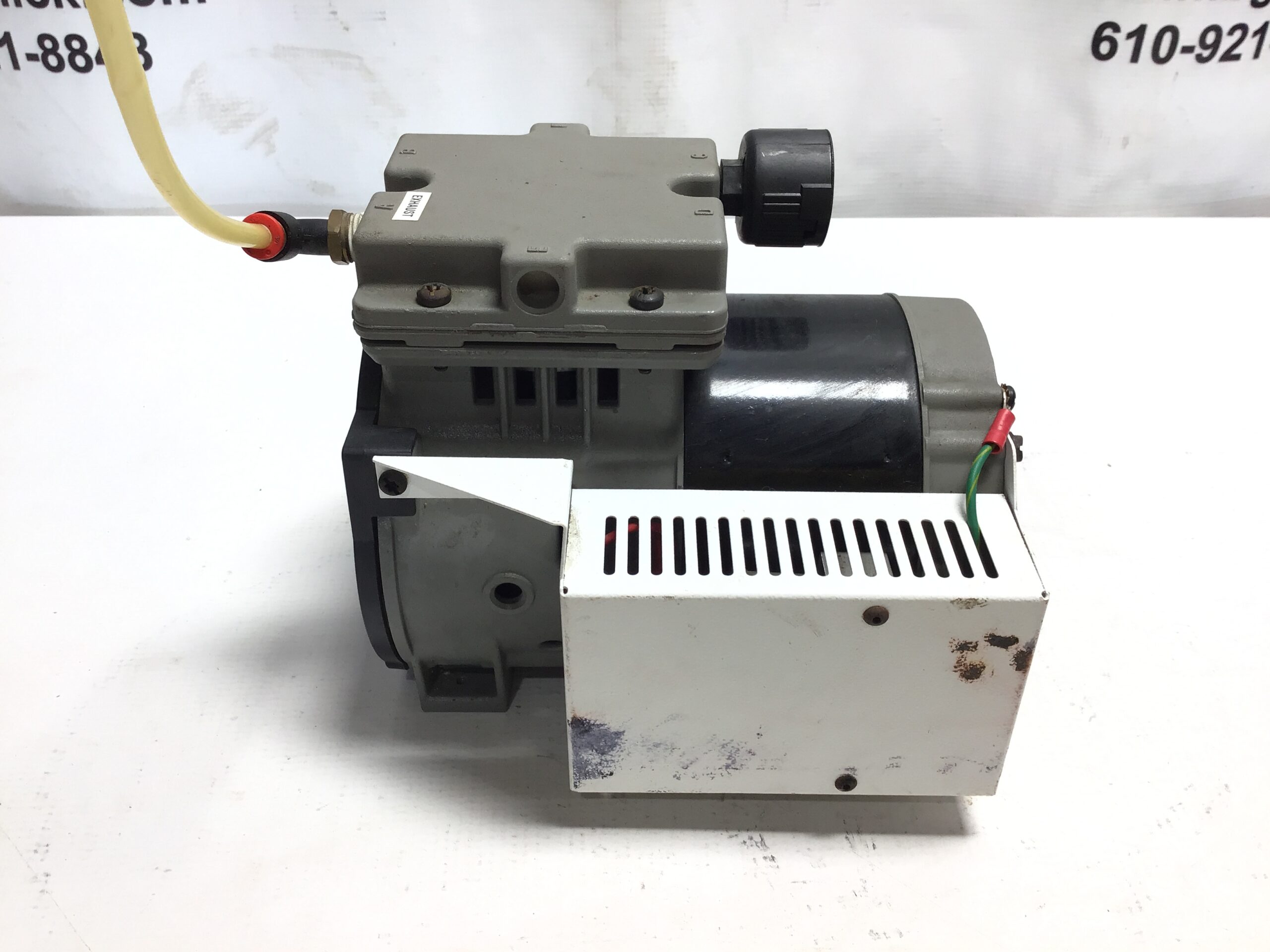 Thomas K48ZZEHM3418 Electric Motor Thermally Protected 1 Phase Industrial Vacuum Pump - Image 2