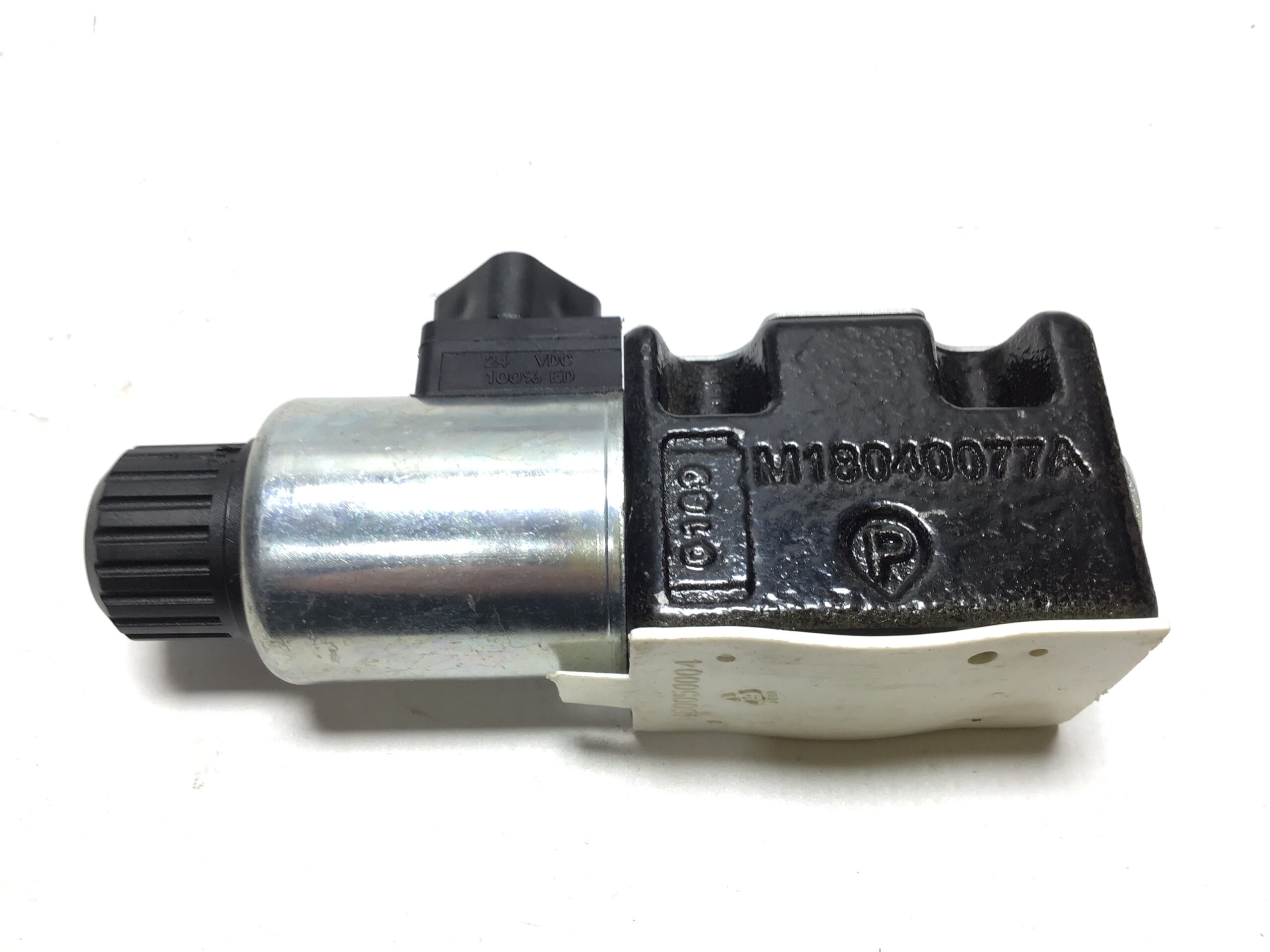 DANA Brevini AD3E16EM 3 Hydraulic Solenoid Directional Control Valve M82101020A - Image 4