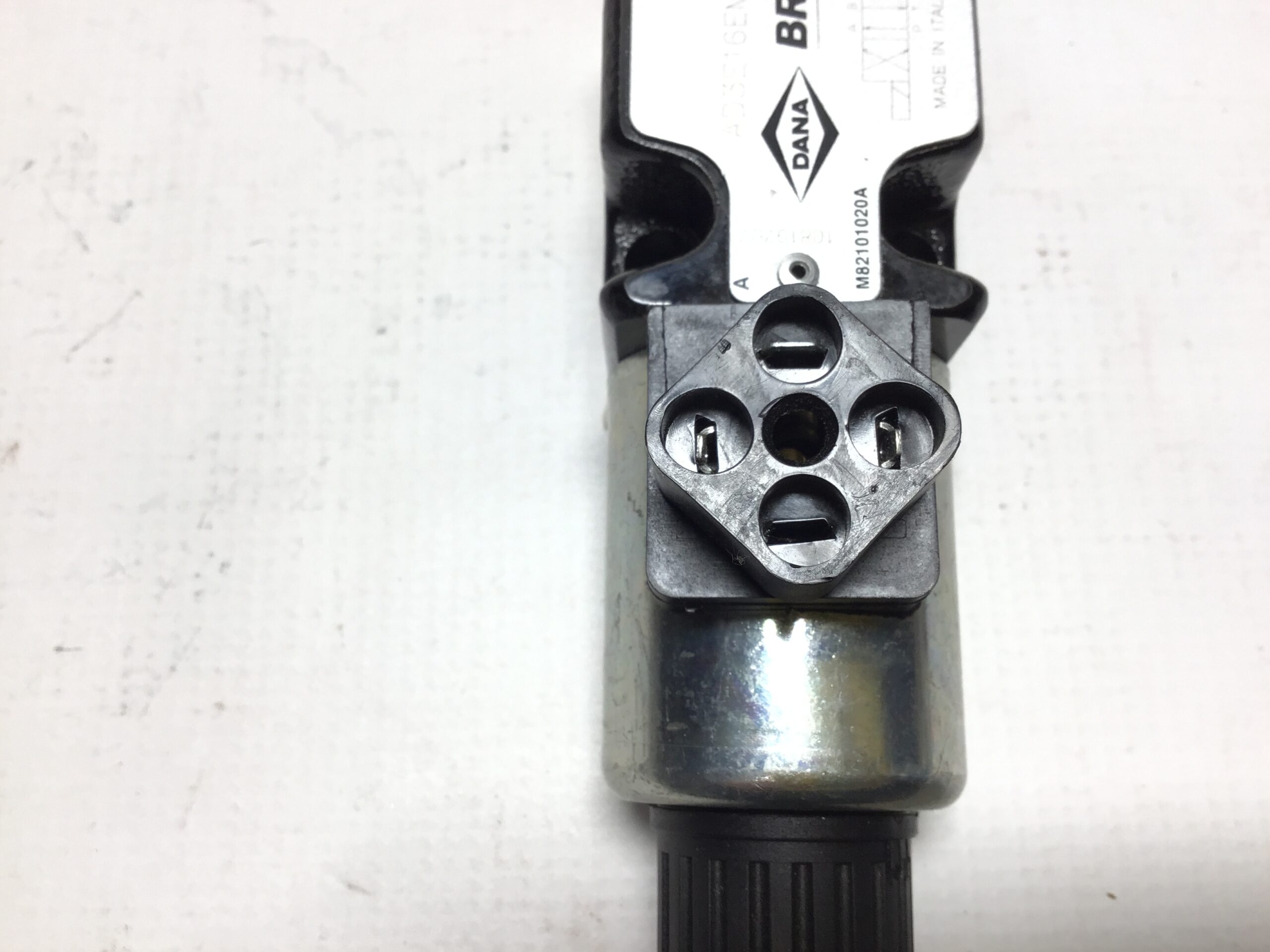 DANA Brevini AD3E16EM 3 Hydraulic Solenoid Directional Control Valve M82101020A - Image 6