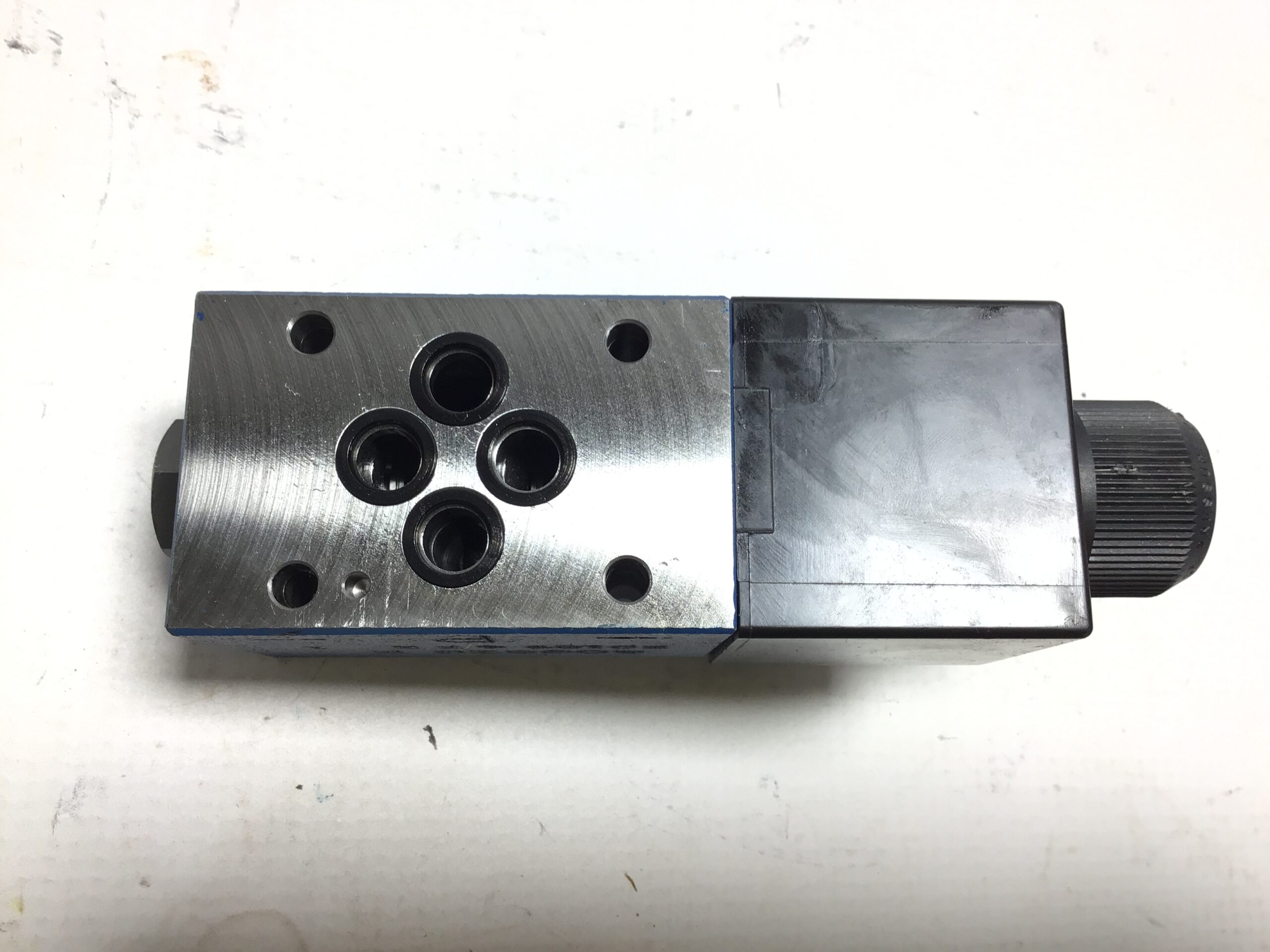 Rexroth R900551704 Hydraulic Solenoid Valve - Image 8