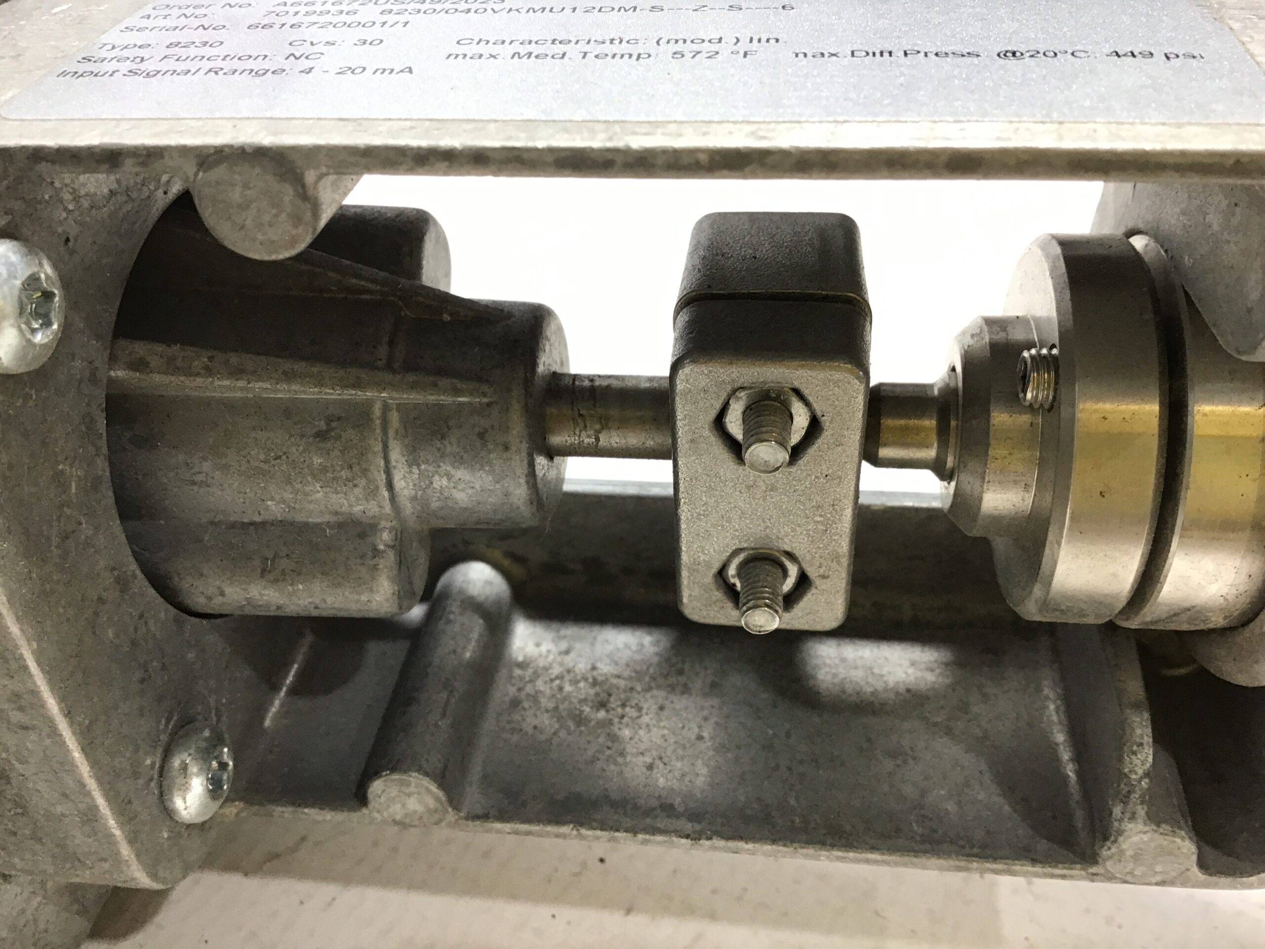 Schubert Salzer 2032/8230 Sliding Gate Control Valve Assembly 4-20mA - Image 5