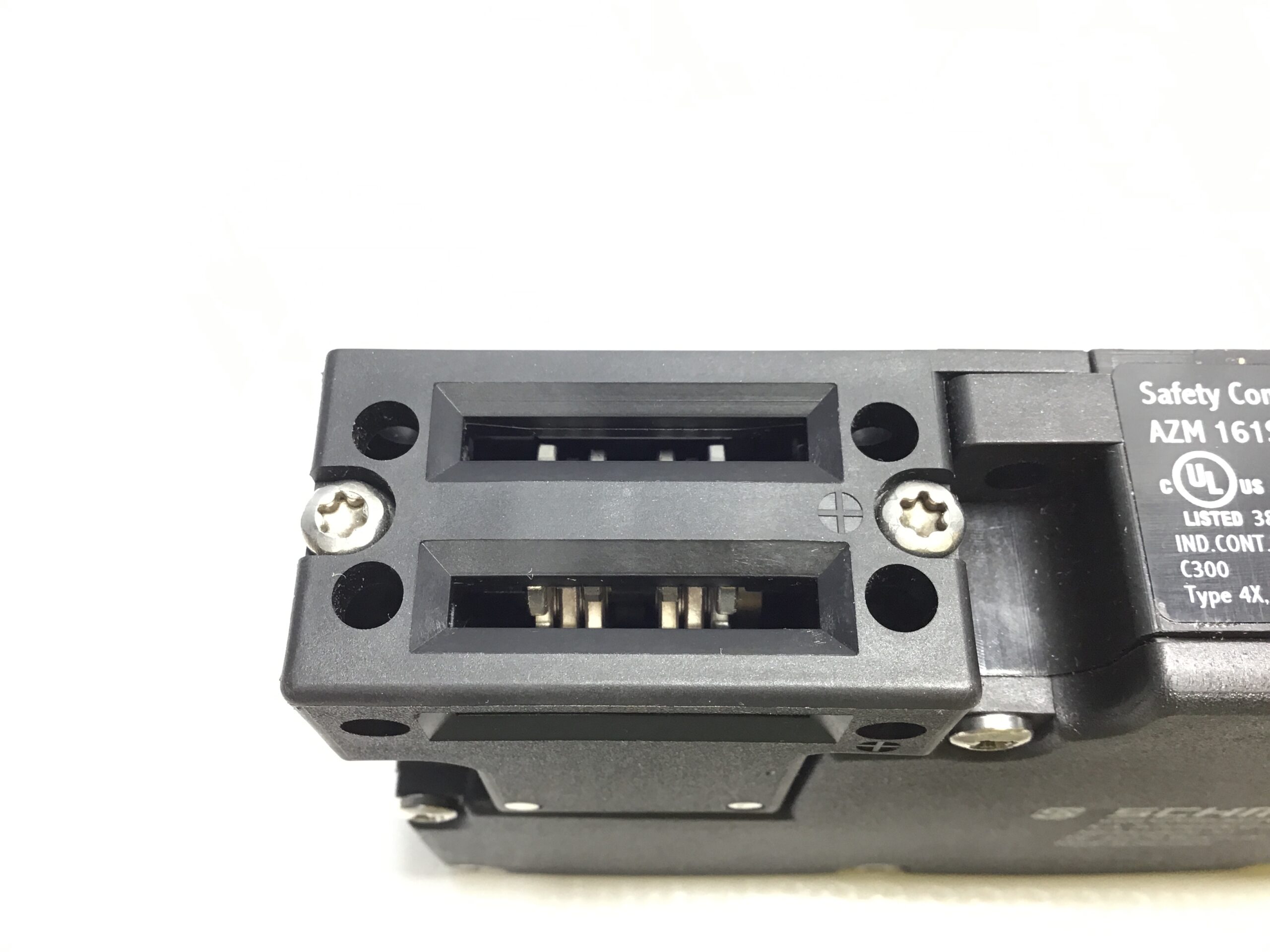 Schmersal AZM161SK-12/03RKA-024 Solenoid Interlock Safety Switch 4 A - Image 5