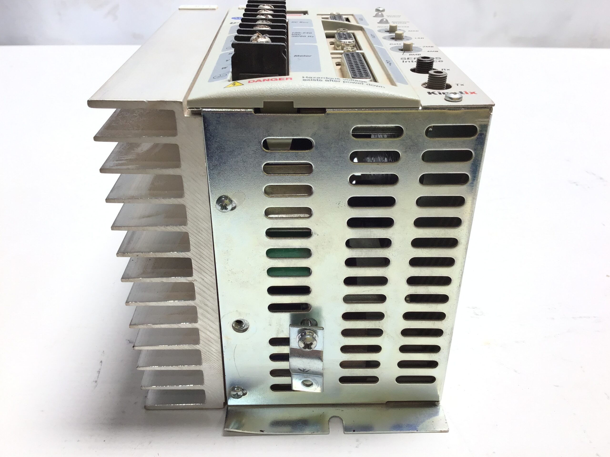 Allen-Bradley 2098-DSD-010-SE Ultra3000 1kW SERCOS Servo Drive Series B