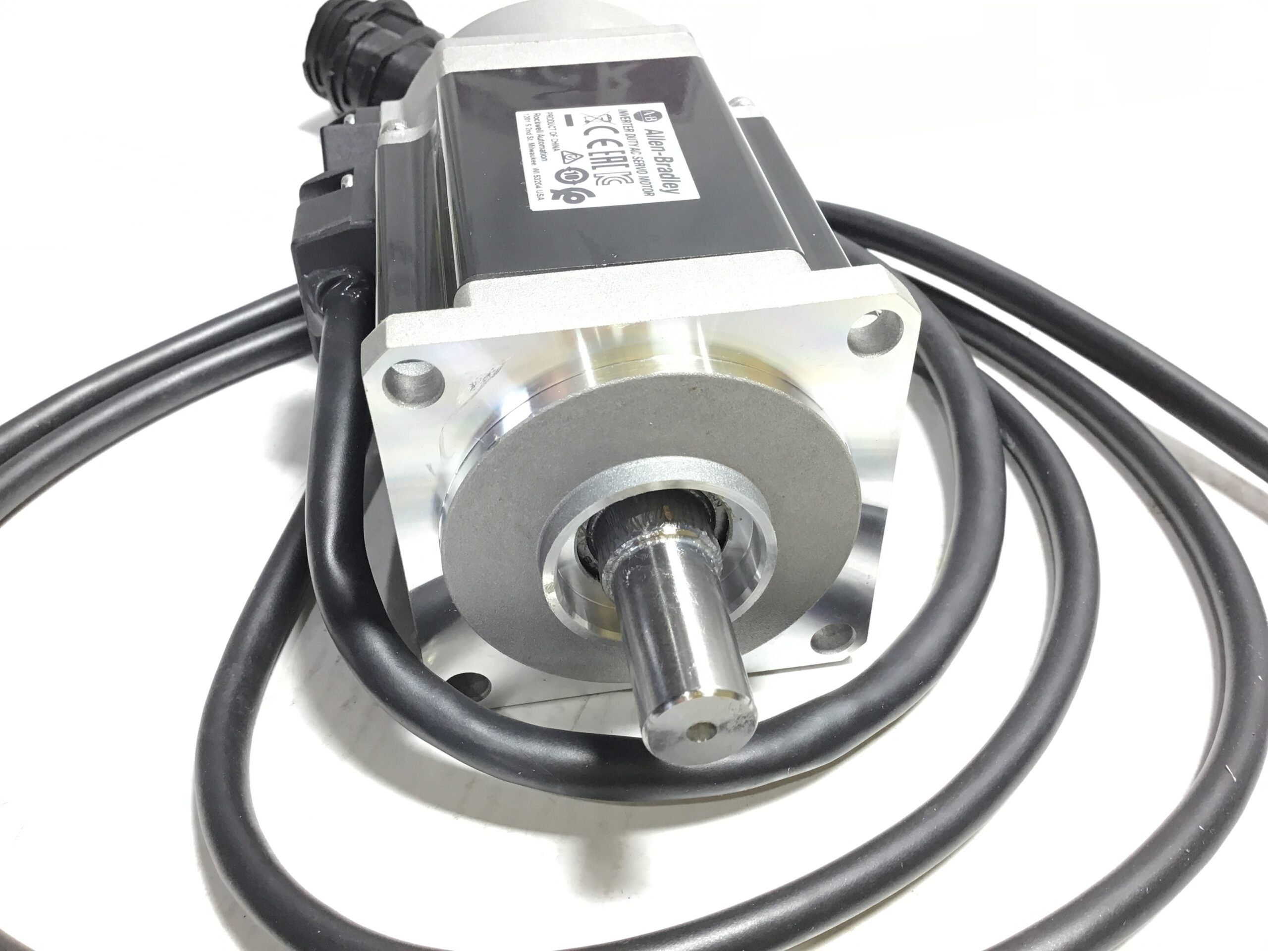 Allen-Bradley TLY-A230T-HK62AA Inverter Duty AC Servo Motor 0.45kW 3PH - Image 4