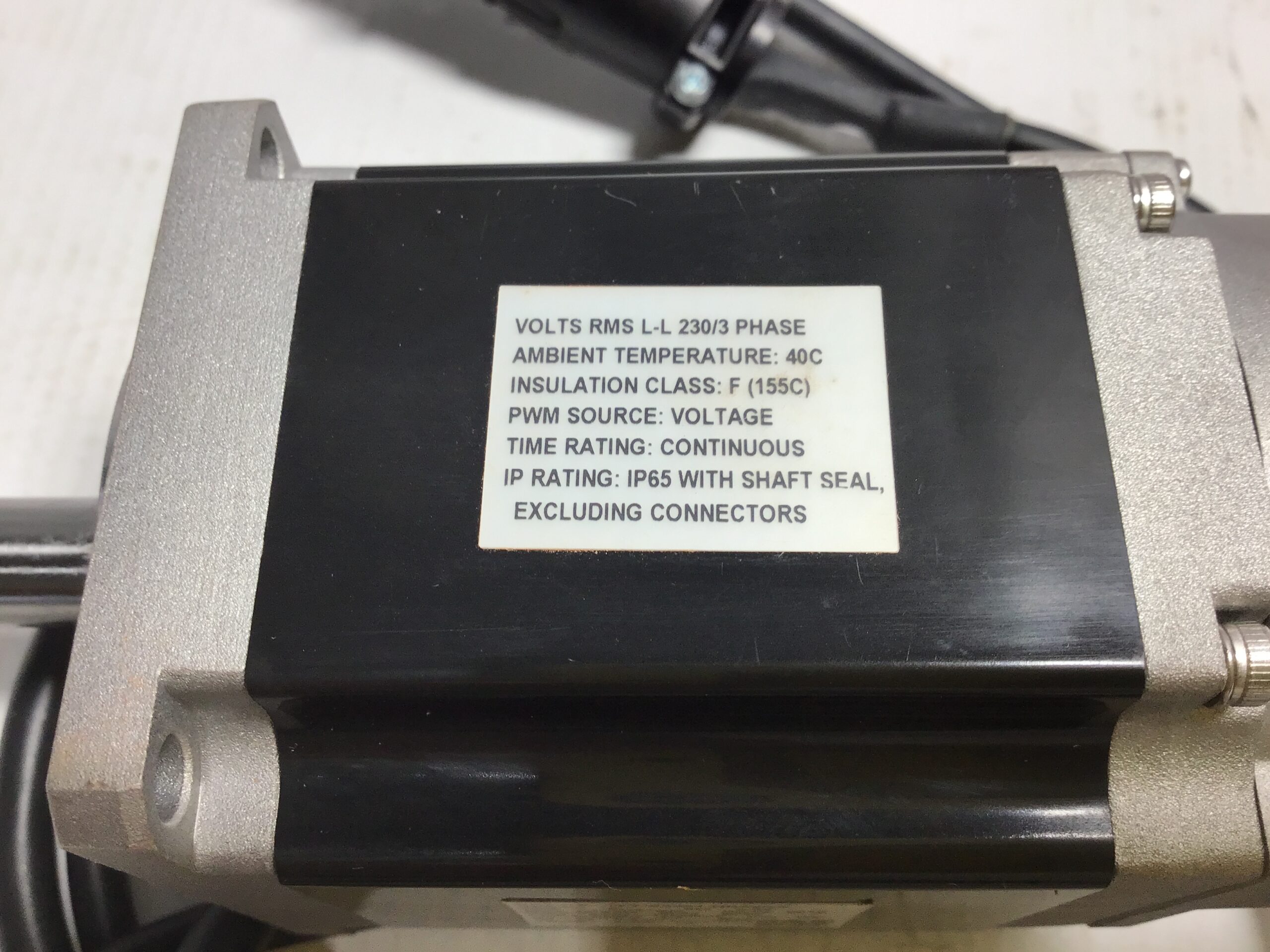 Allen-Bradley TLY-A230T-HK62AA Inverter Duty AC Servo Motor 0.45kW 3PH - Image 5