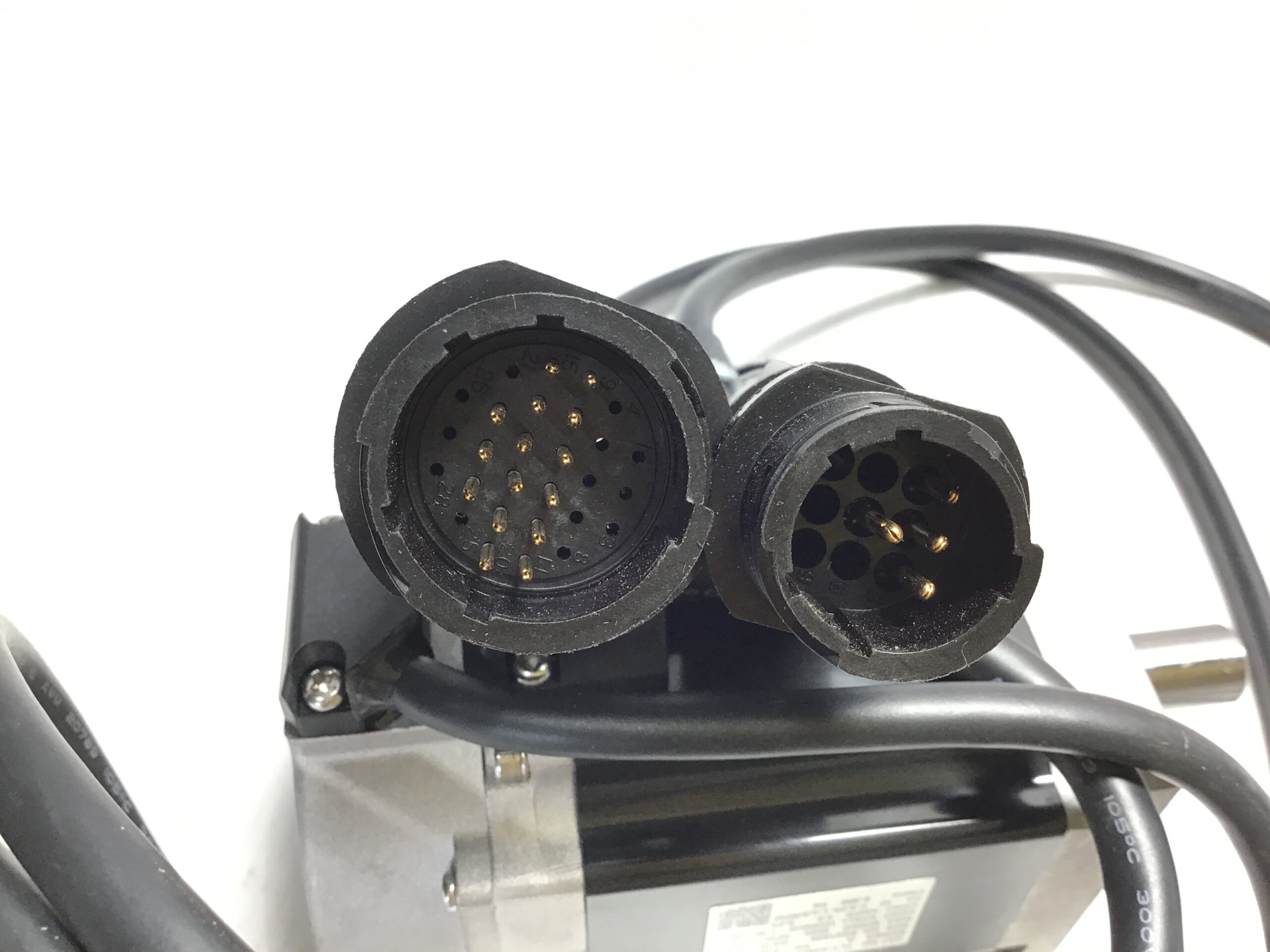 Allen-Bradley TLY-A230T-HK62AA Inverter Duty AC Servo Motor 0.45kW 3PH - Image 8