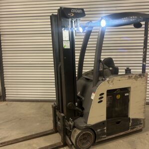 Crown RC5545-40 Narrow Aisle Stand Up Forklift / Hi-Lo 36V w/ Added Wet Lines