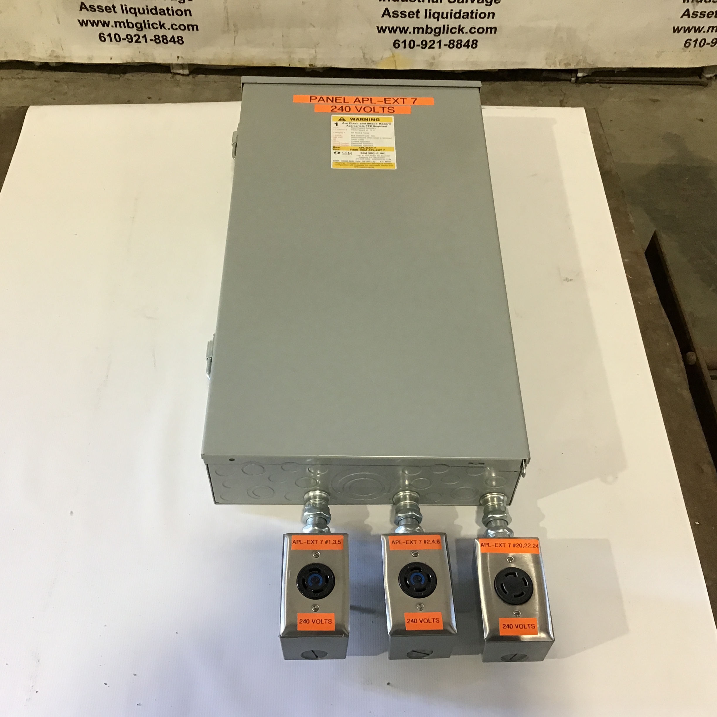 Siemens SW2442L3150 Outdoor Load Center Type 3R 150 A