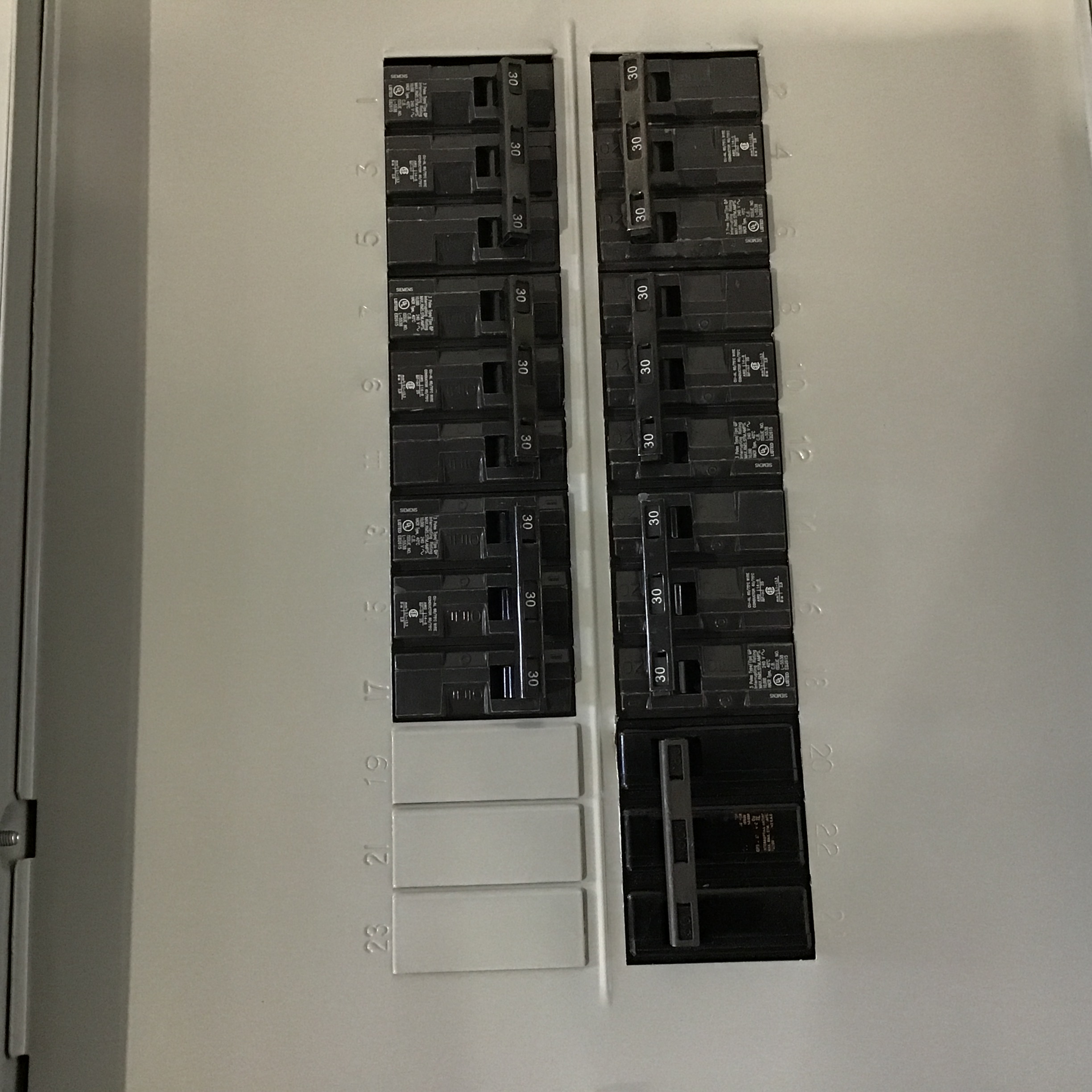 Siemens SW2442L3150 Outdoor Load Center Type 3R 150 A - Image 5