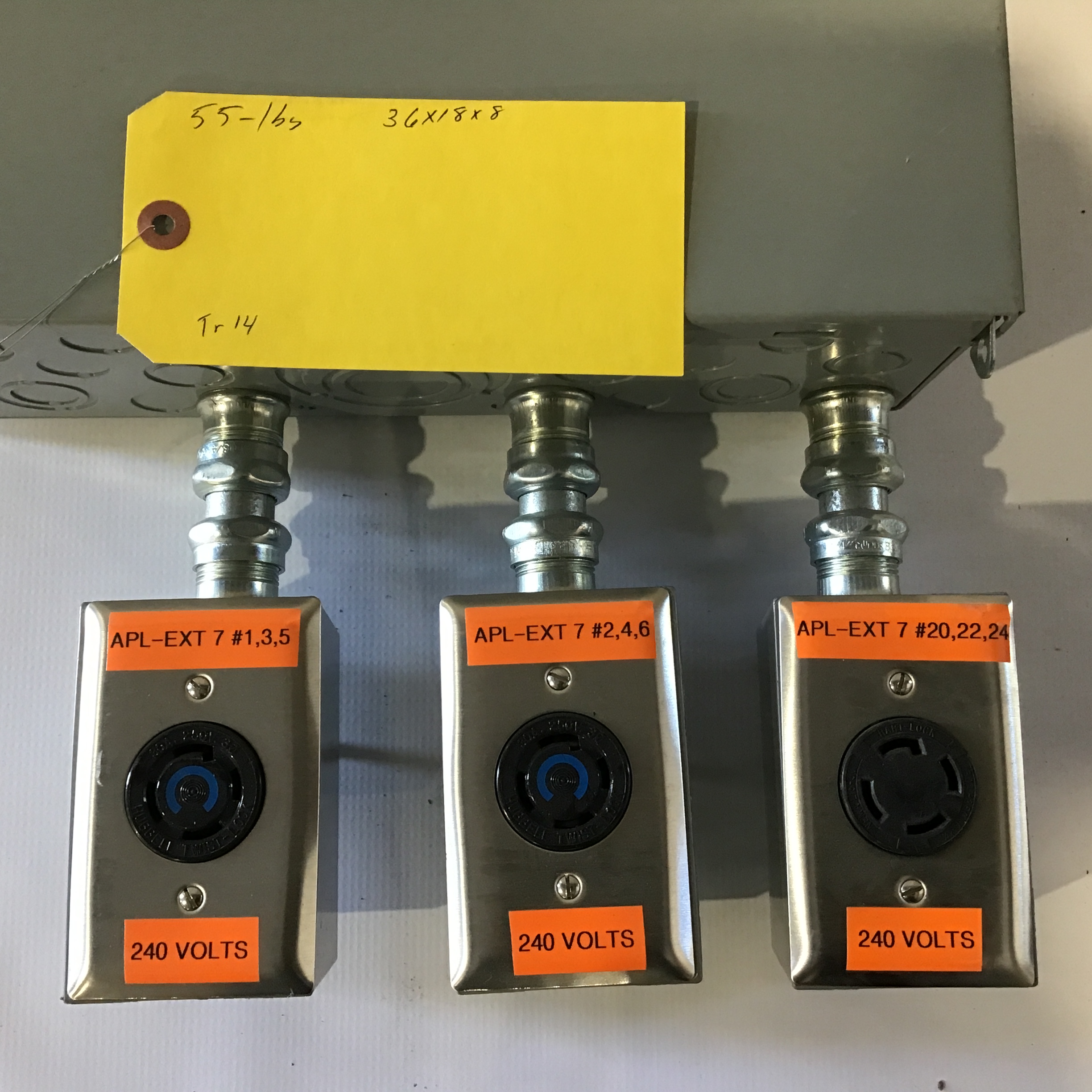 Siemens SW2442L3150 Outdoor Load Center Type 3R 150 A