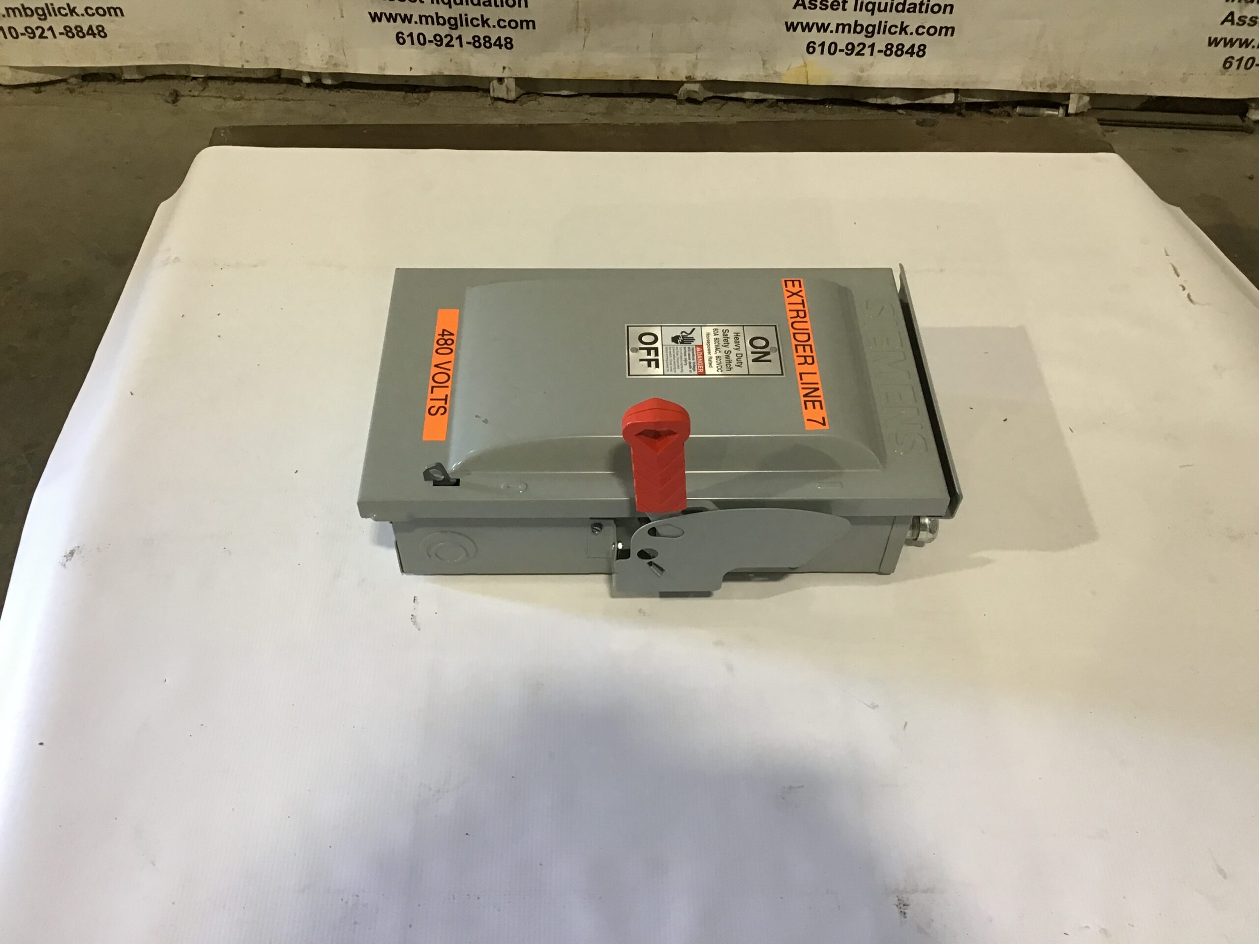 Siemens HF362NR Fusible Heavy Duty Safety Switch Type VB II 60A - Image 2